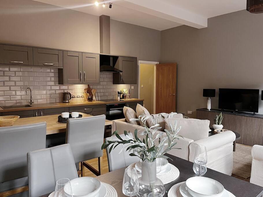 Modern Ground Floor Apartment Todmorden Esterno foto